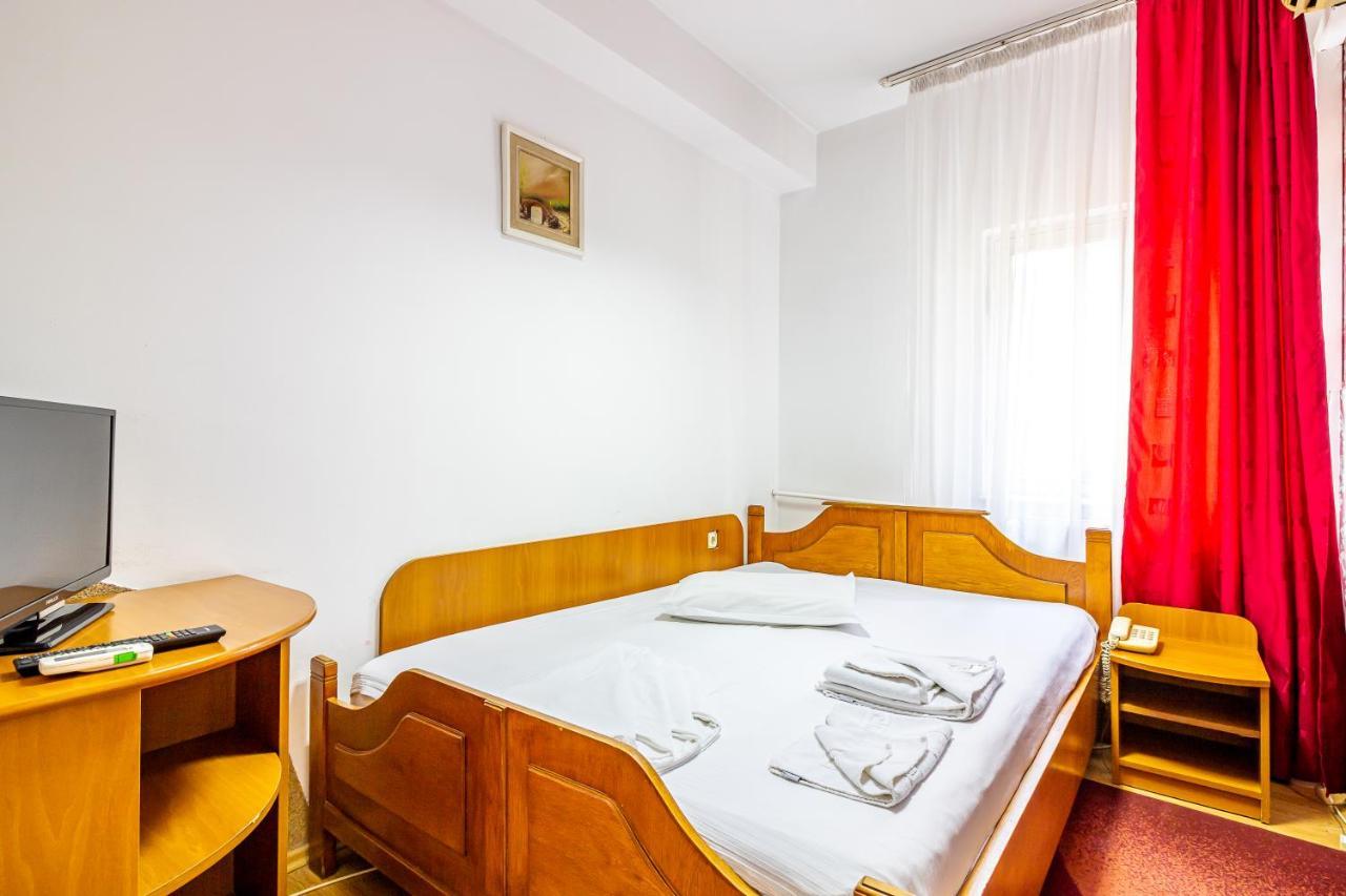 Motel Dasiana Târgu Jiu Zewnętrze zdjęcie