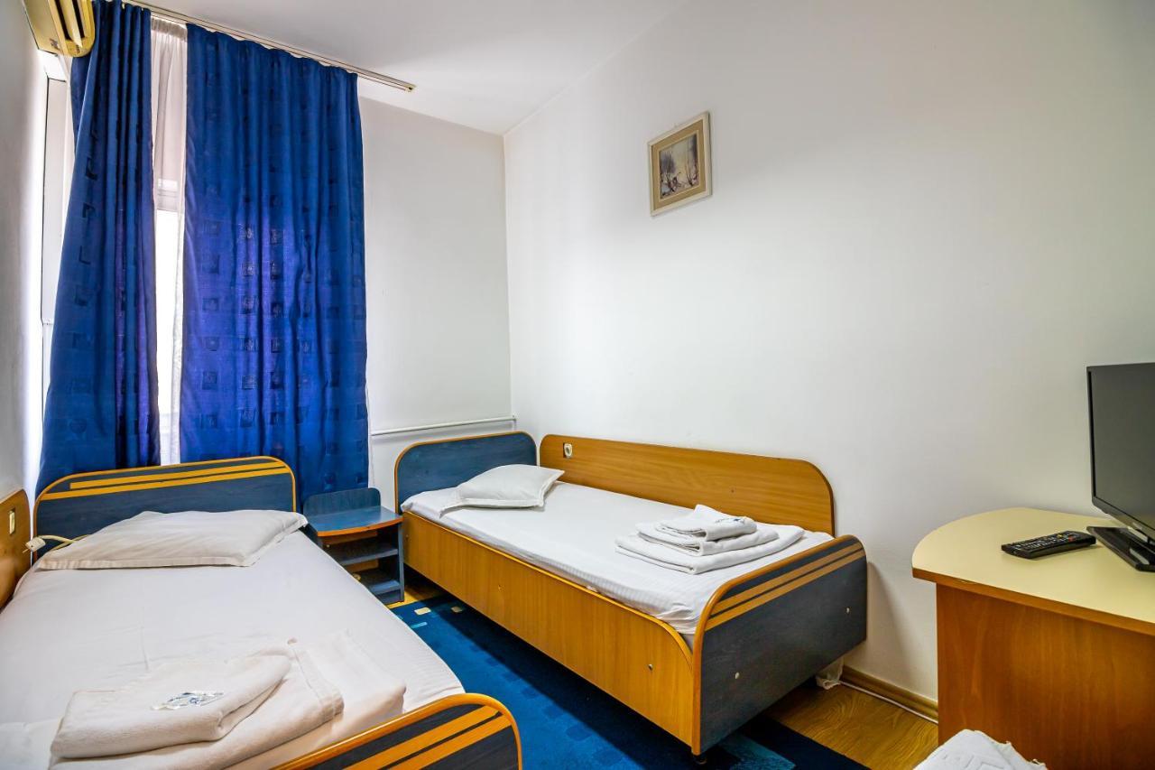 Motel Dasiana Târgu Jiu Zewnętrze zdjęcie