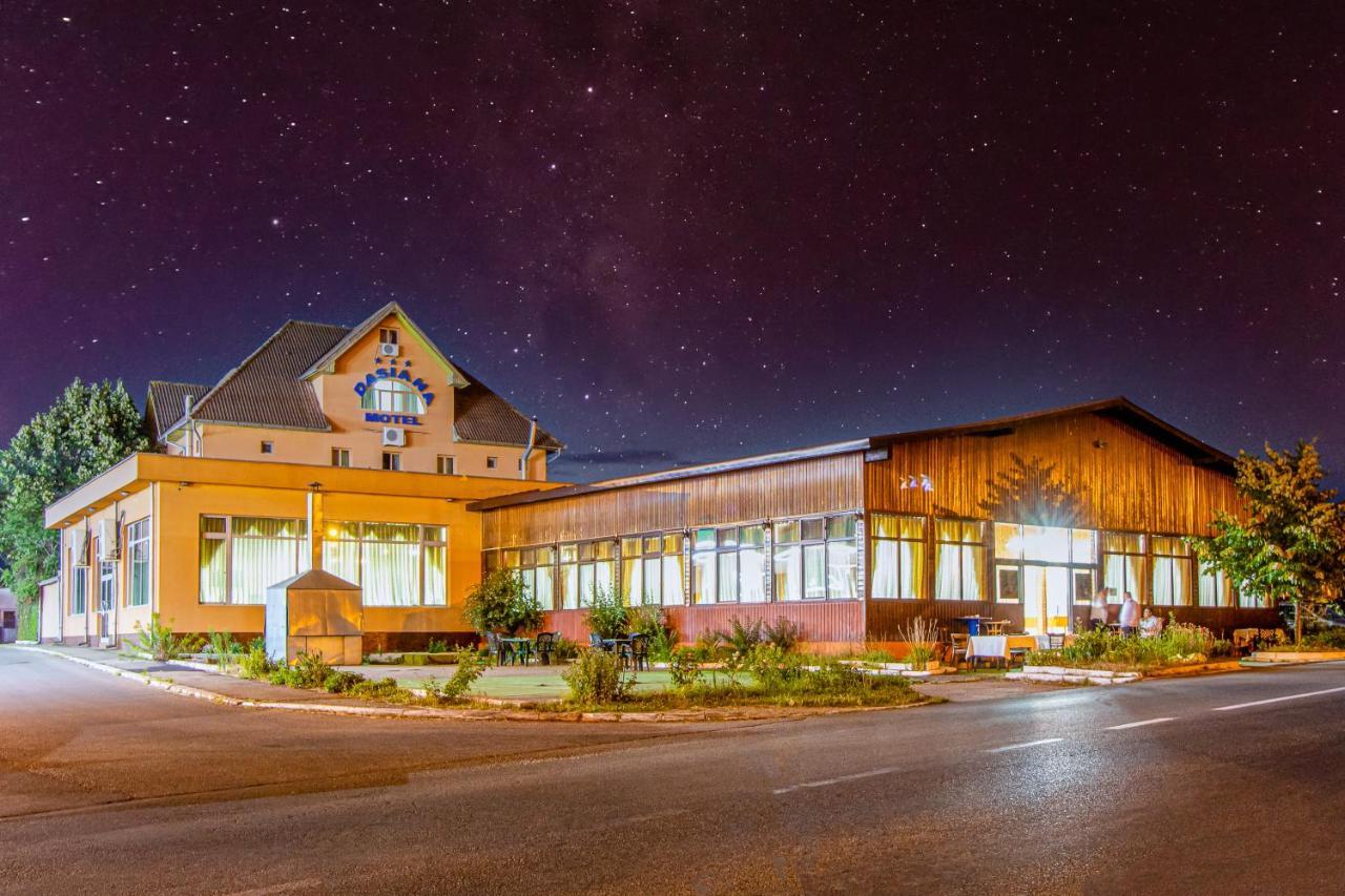Motel Dasiana Târgu Jiu Zewnętrze zdjęcie