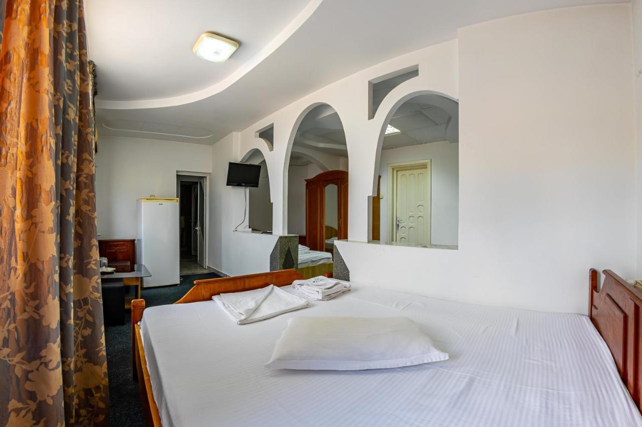 Motel Dasiana Târgu Jiu Zewnętrze zdjęcie