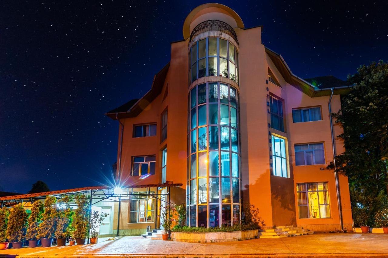 Motel Dasiana Târgu Jiu Zewnętrze zdjęcie
