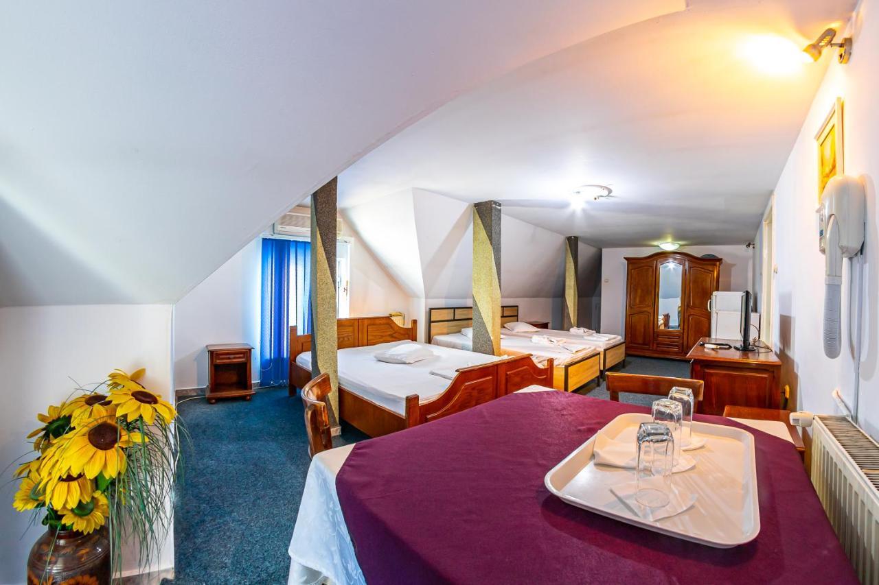Motel Dasiana Târgu Jiu Zewnętrze zdjęcie